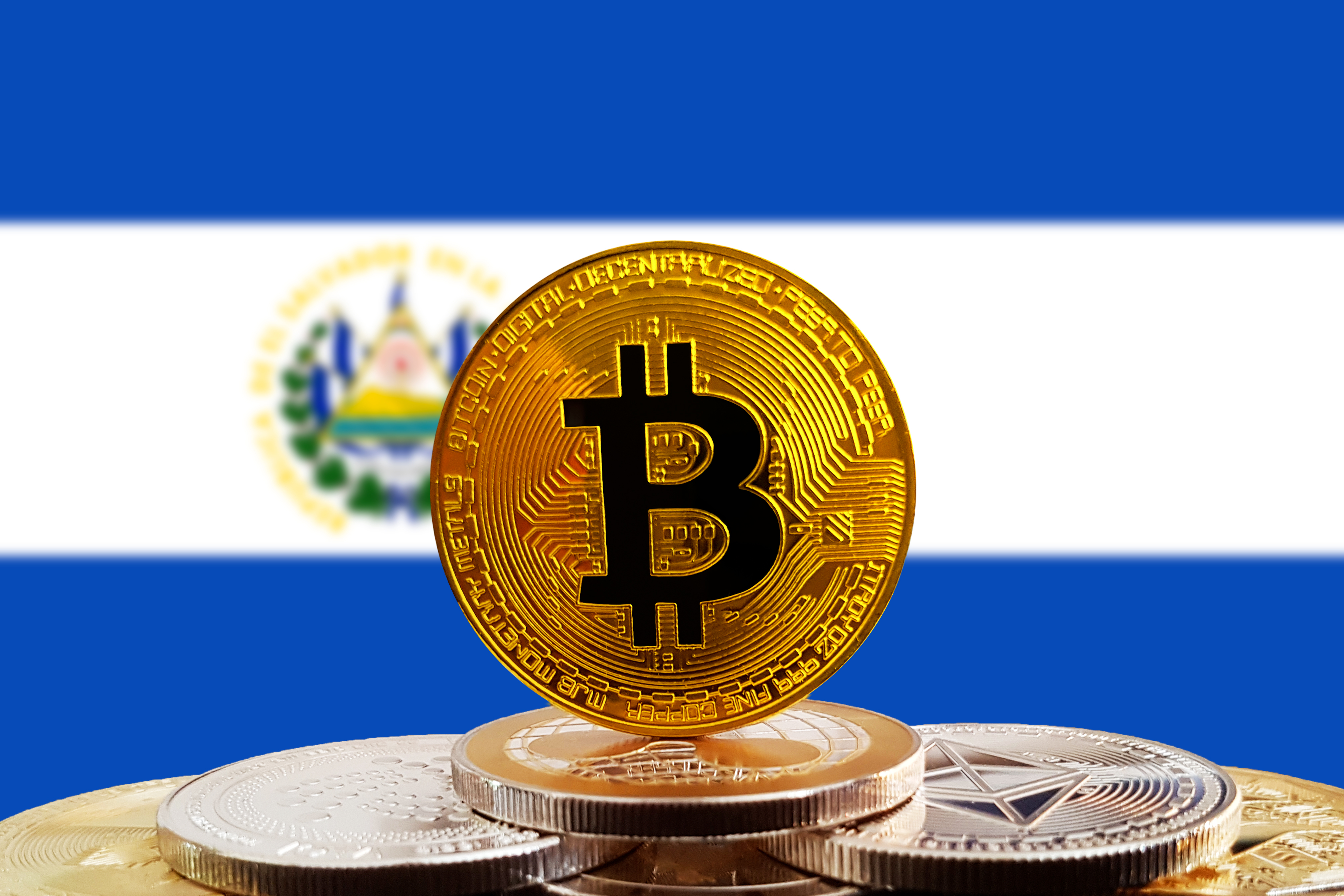 Сальвадор первым в мире легализовал биткоин как платежное средство |  Currency.com
