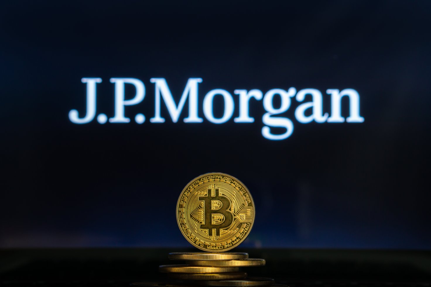 JP offers access to crypto funds to all clients