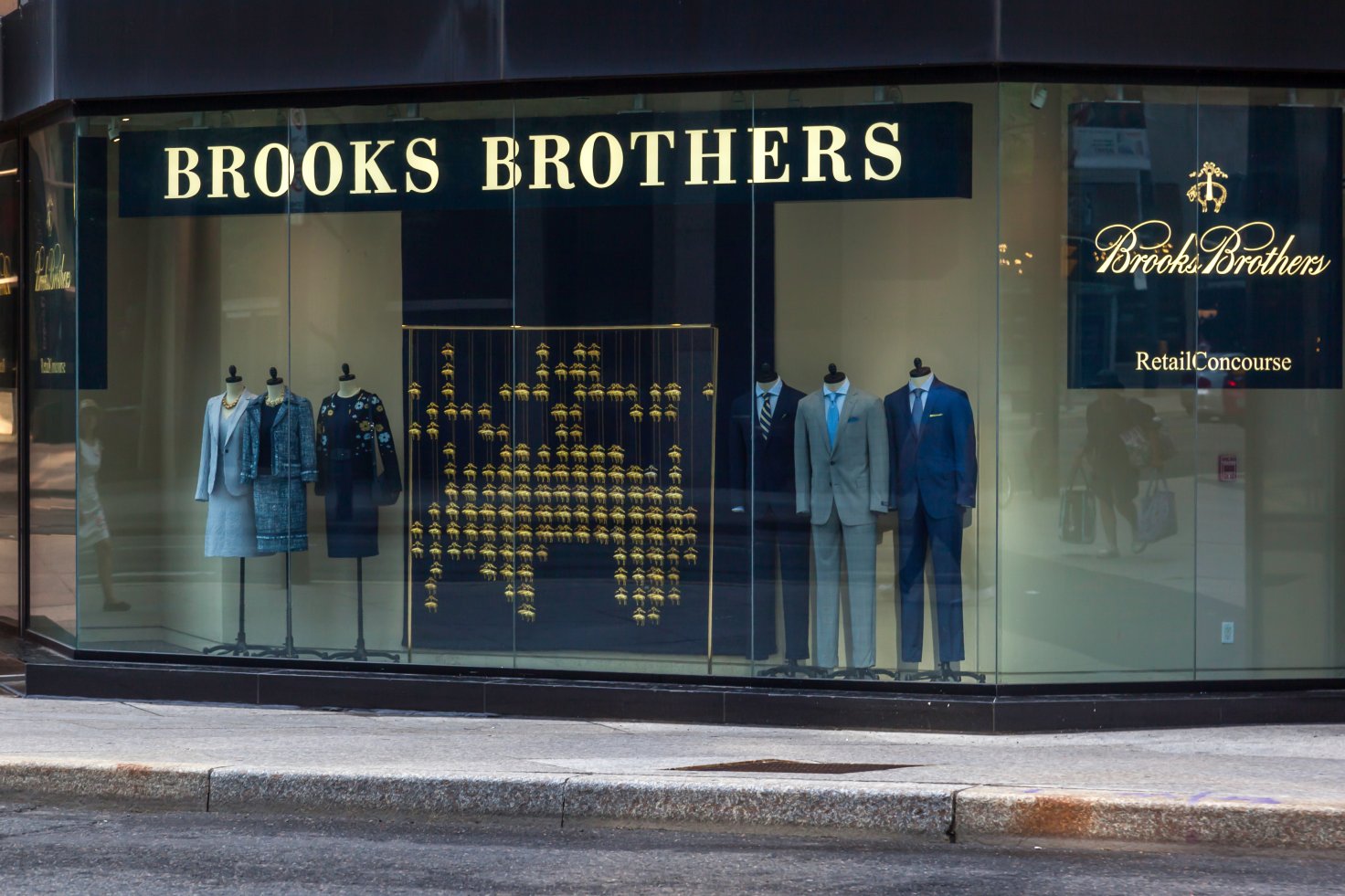 brooks brothers going out of business
