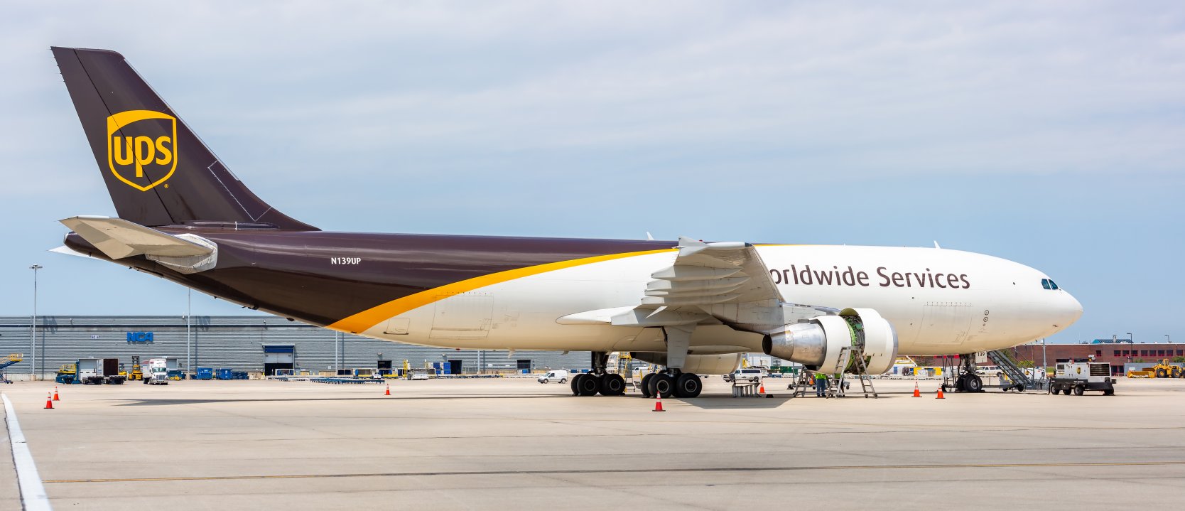 UPS aims for 2023 total revenue to range from 98bn102bn