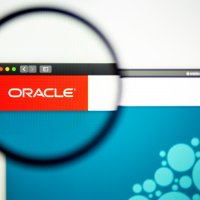 Magnified Oracle logo displayed on an internet browser