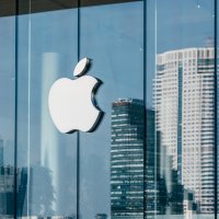 Apple вышла на первое место среди самых дорогих брендов мира