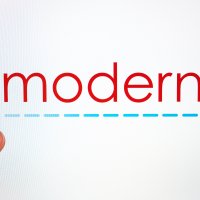 Прогноз акций Moderna: стоит ли покупать бумаги