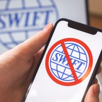 ЕС отключил от системы SWIFT семь российских банков