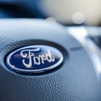Капитализация Ford впервые выросла до $100 миллиардов