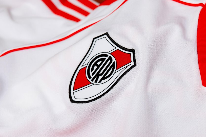Club Atlético River Plate’s club crest on a football shirt