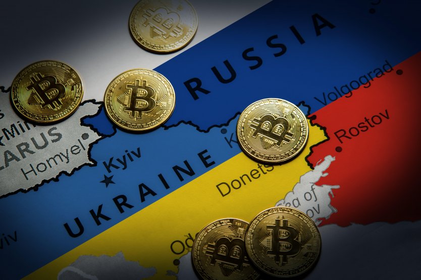  Bitcoins on Russian and Ukrainian flags