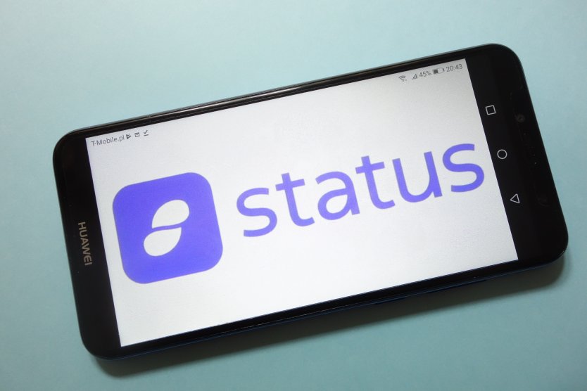 Status logo on a mobile phone