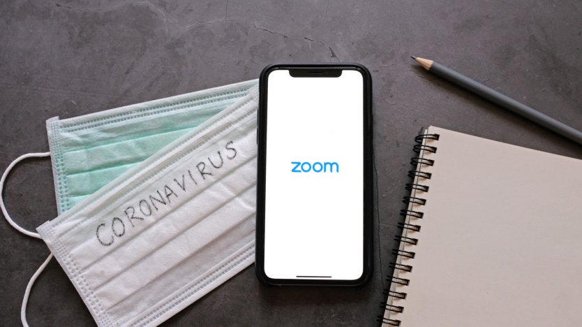 Акции Zoom выросли на 7% на премаркете после квартального отчета