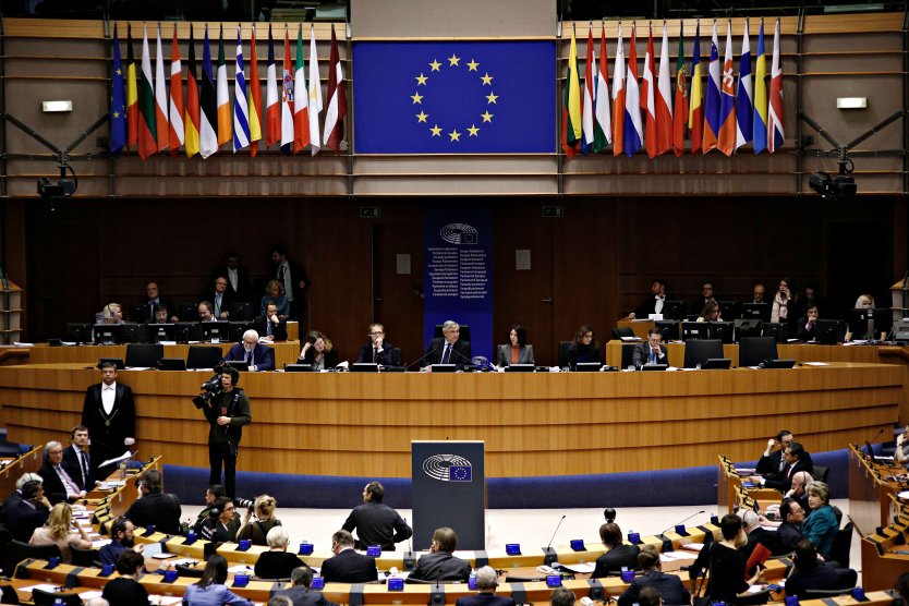 Европарламент рассмотрит резолюцию об отключении России от SWIFT