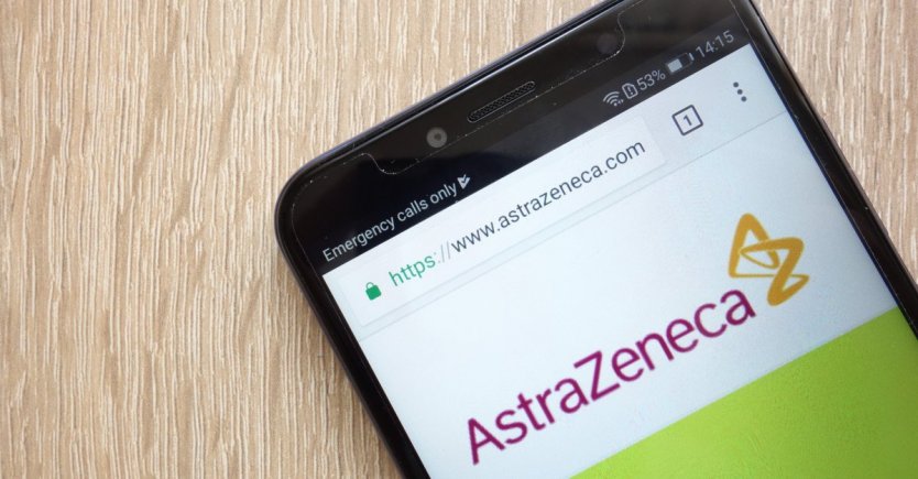 Акции AstraZeneca упали после остановки испытаний вакцины от коронавируса