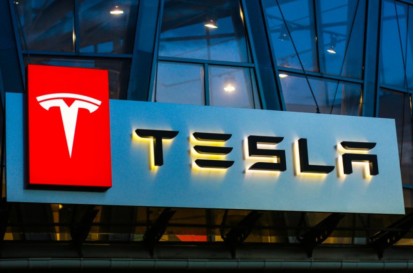 Акции Tesla подорожали более чем на 7% на новостях о запуске нового завода