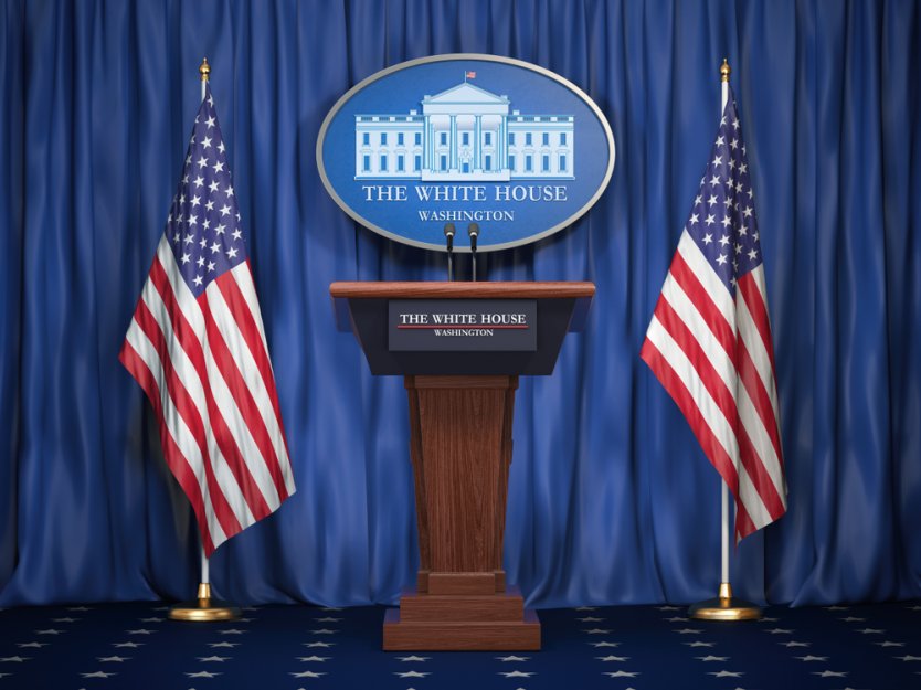 Presidential briefing at the White House