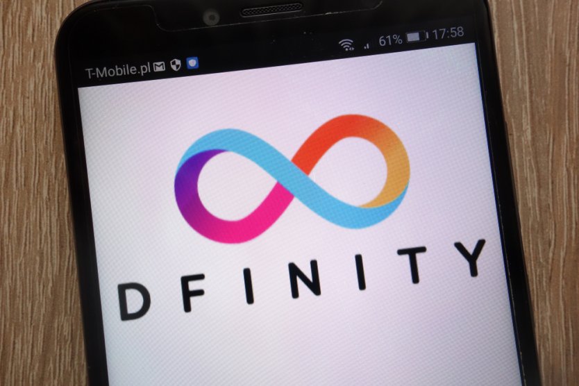 Dfinity Foundation’s logo displayed on a smartphone