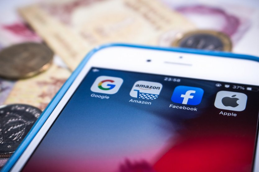 Австралийские стартапы подадут в суд на Google и Facebook из-за запрета на рекламу криптовалют
