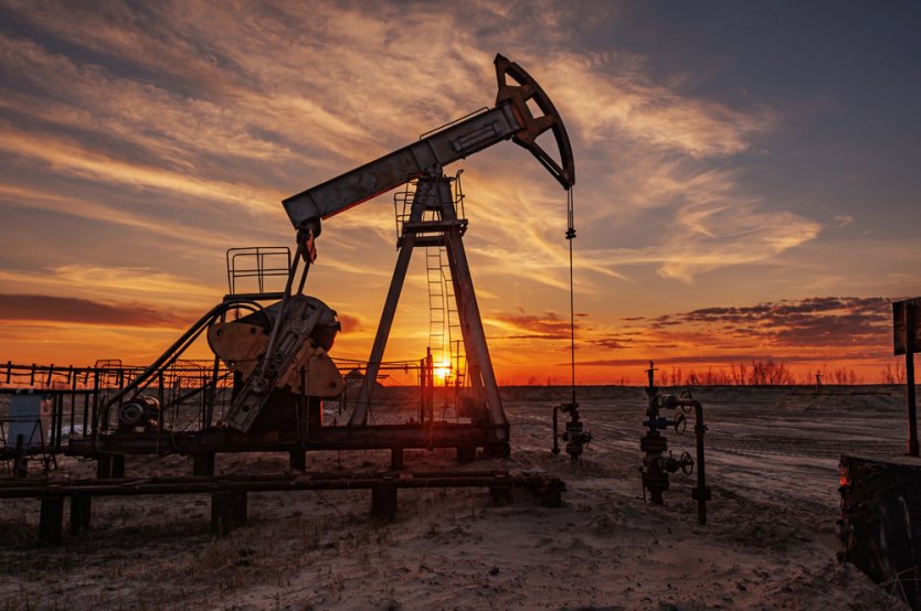 Цены на нефть падают третью торговую сессию подряд