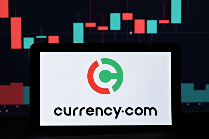 Currency.com останавливает операции для клиентов в России Currency.com редакционная статья. Иллюстративная фотография для новостей о Currency.com - криптовалютная биржа.