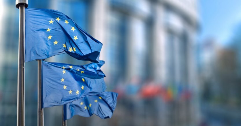 Лидеры ЕС согласовали пакет мер по поддержке экономики почти на $2 трлн