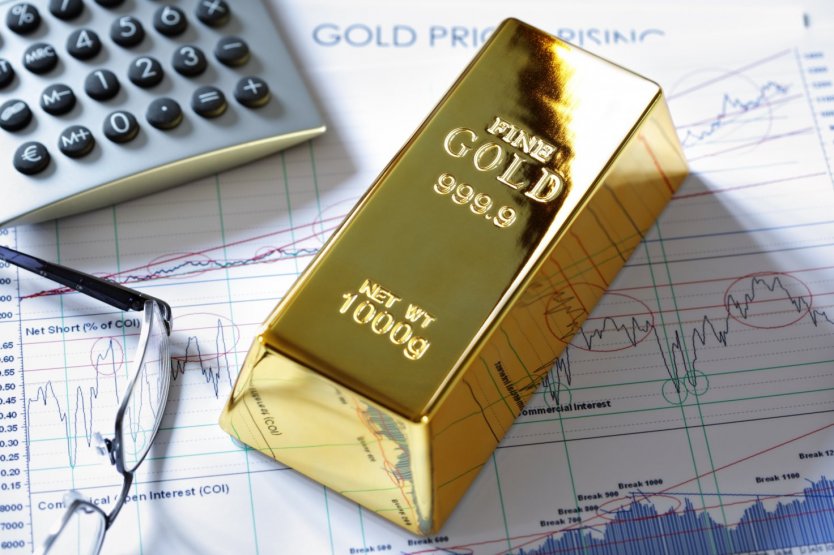 Цена золота превысила $1800 впервые за 8 лет