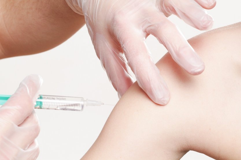 Рынки и нефть растут после заявления Pfizer об успехе вакцины от коронавируса 